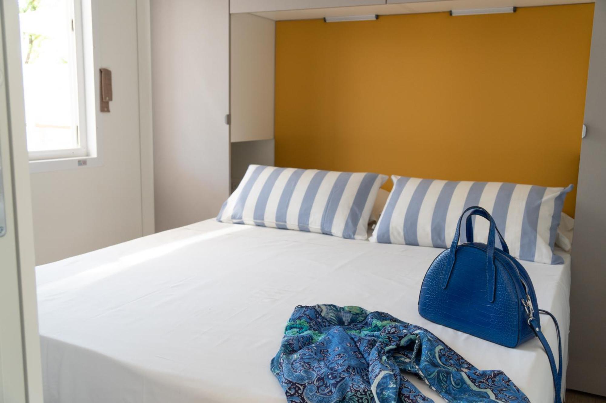 Campeggio Europa Silvella サン・フェリーチェ・デル・ベナーコ エクステリア 写真 A room at the hotel